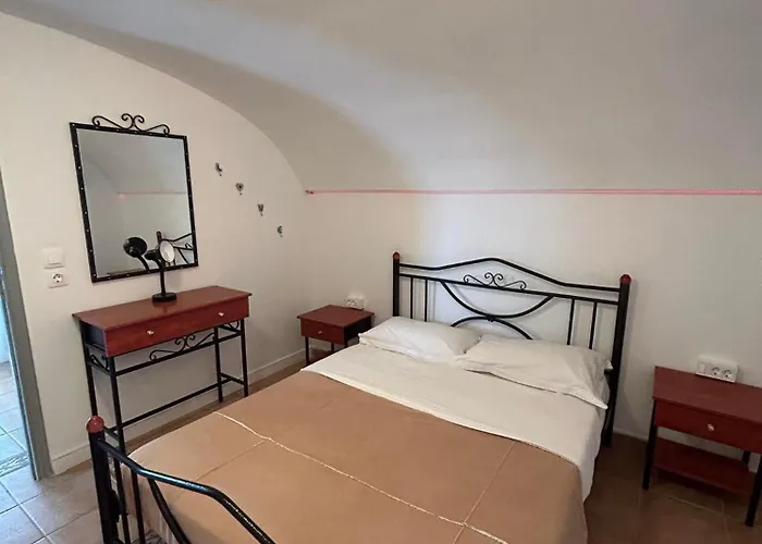 Villa Markos 4* Perissa (Santorini)