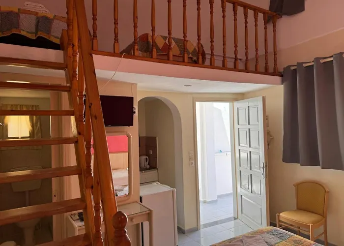 Lägenhetshotell Villa Markos Perissa (Santorini)