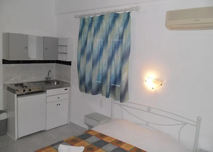 Villa Markos Perissa (Santorini)