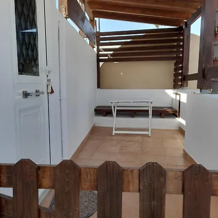 Villa Markos Aparthotel 2*