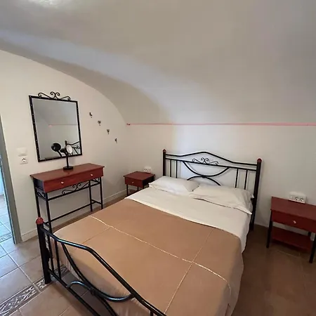 Markos 4* Perissa (Santorini)