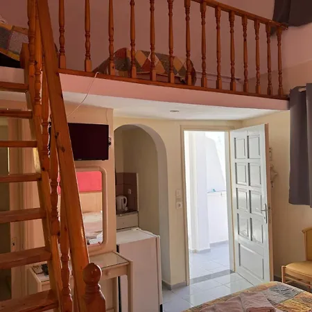 Aparthotel Markos Perissa (Santorini)