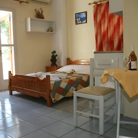 Villa Markos Perissa (Santorini)