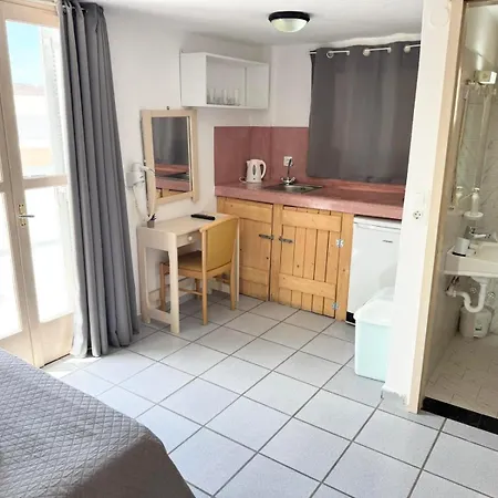 Markos Aparthotel