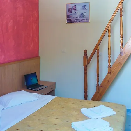 Villa Markos 2*