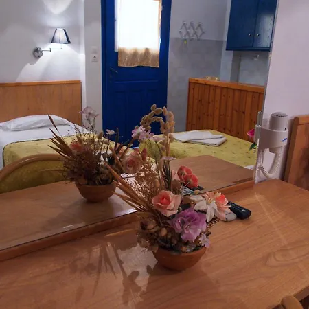 Villa Markos Perissa (Santorini)