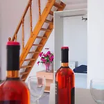 Markos Hotel apartamentowy Perissa (Santorini)