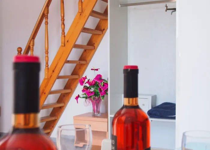 Markos Aparthotel Perissa (Santorini)